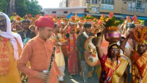 बयाना में निकली भव्य कलश यात्रा, जगह-जगह हुआ स्वागत, श्रद्धालुओं ने लिया धर्म लाभ